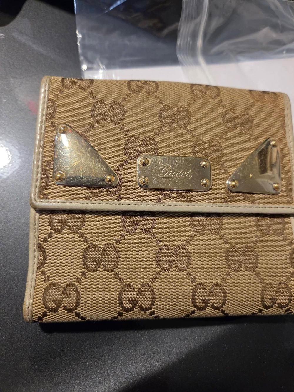 Authentic  Gucci Beige/Brown Wallet With COA